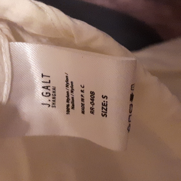 GUC lighweight active cropped zip up jacket white size small workout windbreaker - Picture 3 of 4